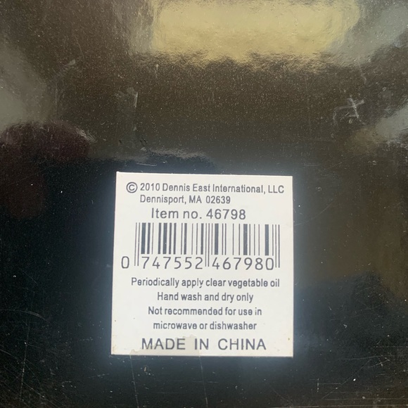 “M” Monogram Cheese Board & Spreader. NWT, in box. - Picture 7 of 7